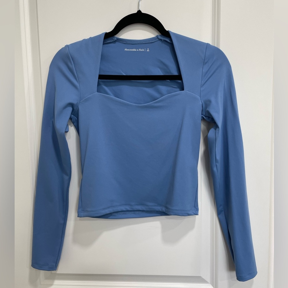 Abercrombie sweetheart neckline crop top